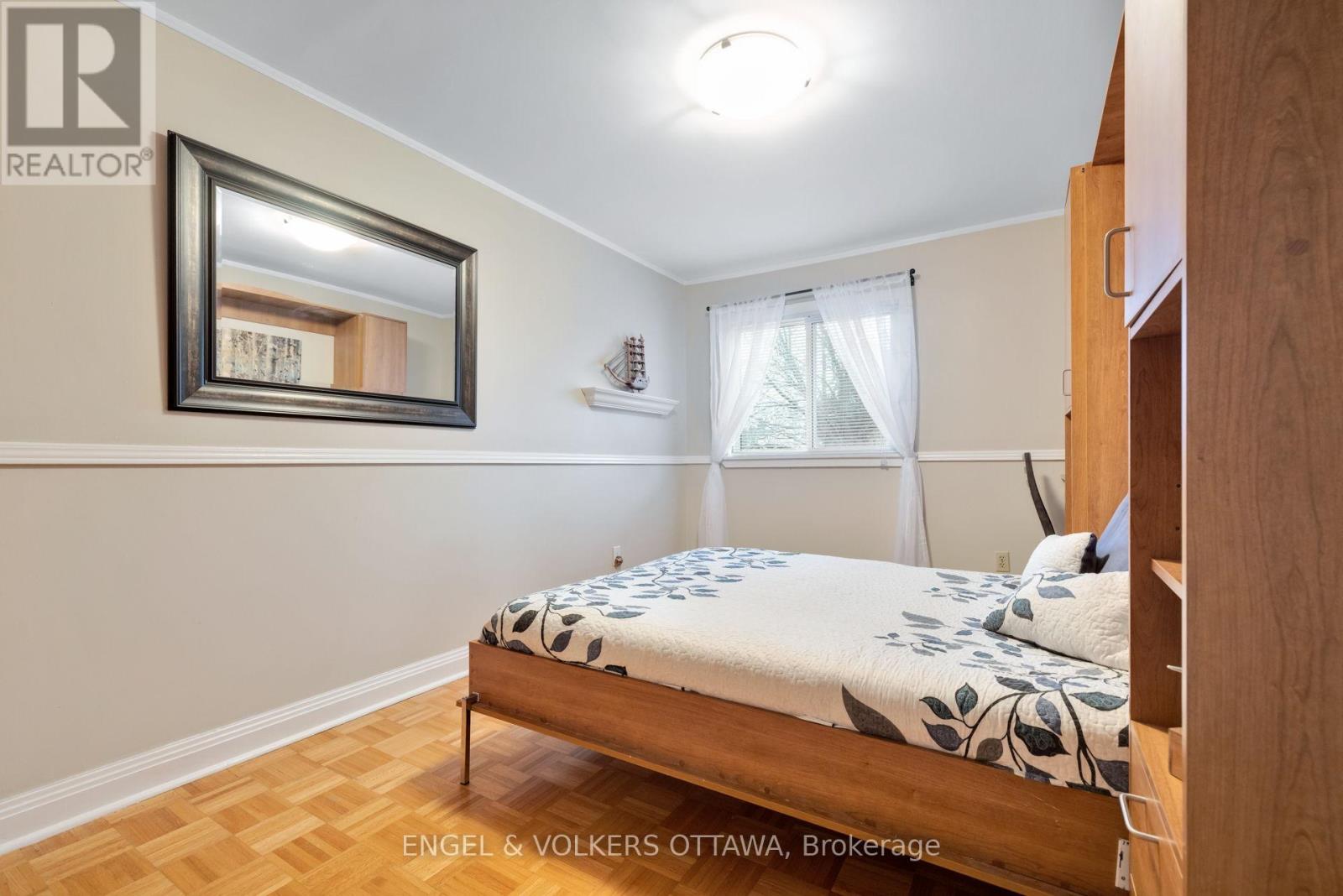 1173 St Jerome Crescent