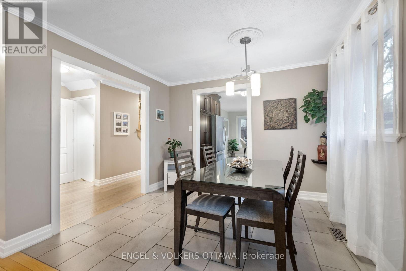 1173 St Jerome Crescent