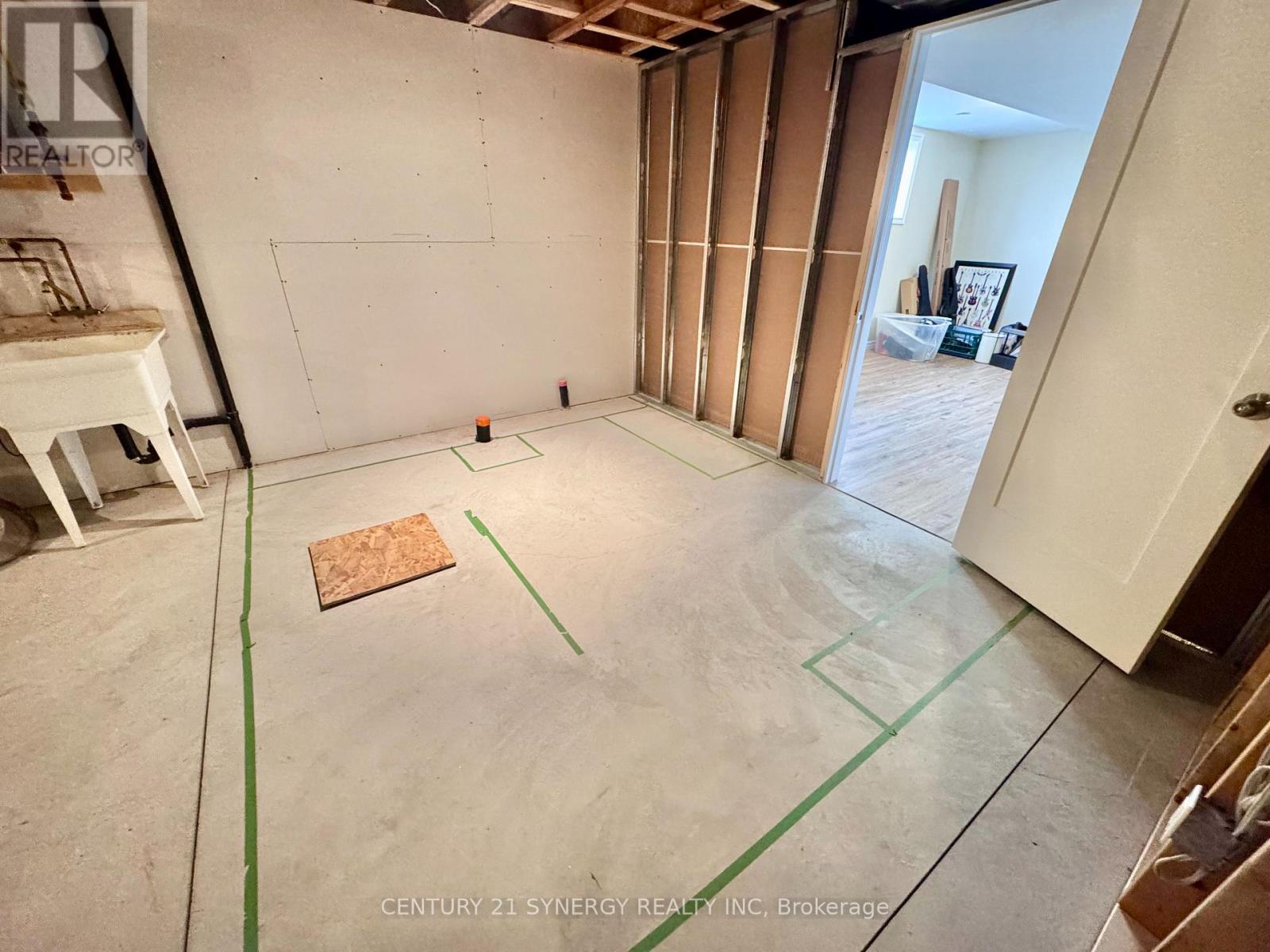 457 Honeyborne Street