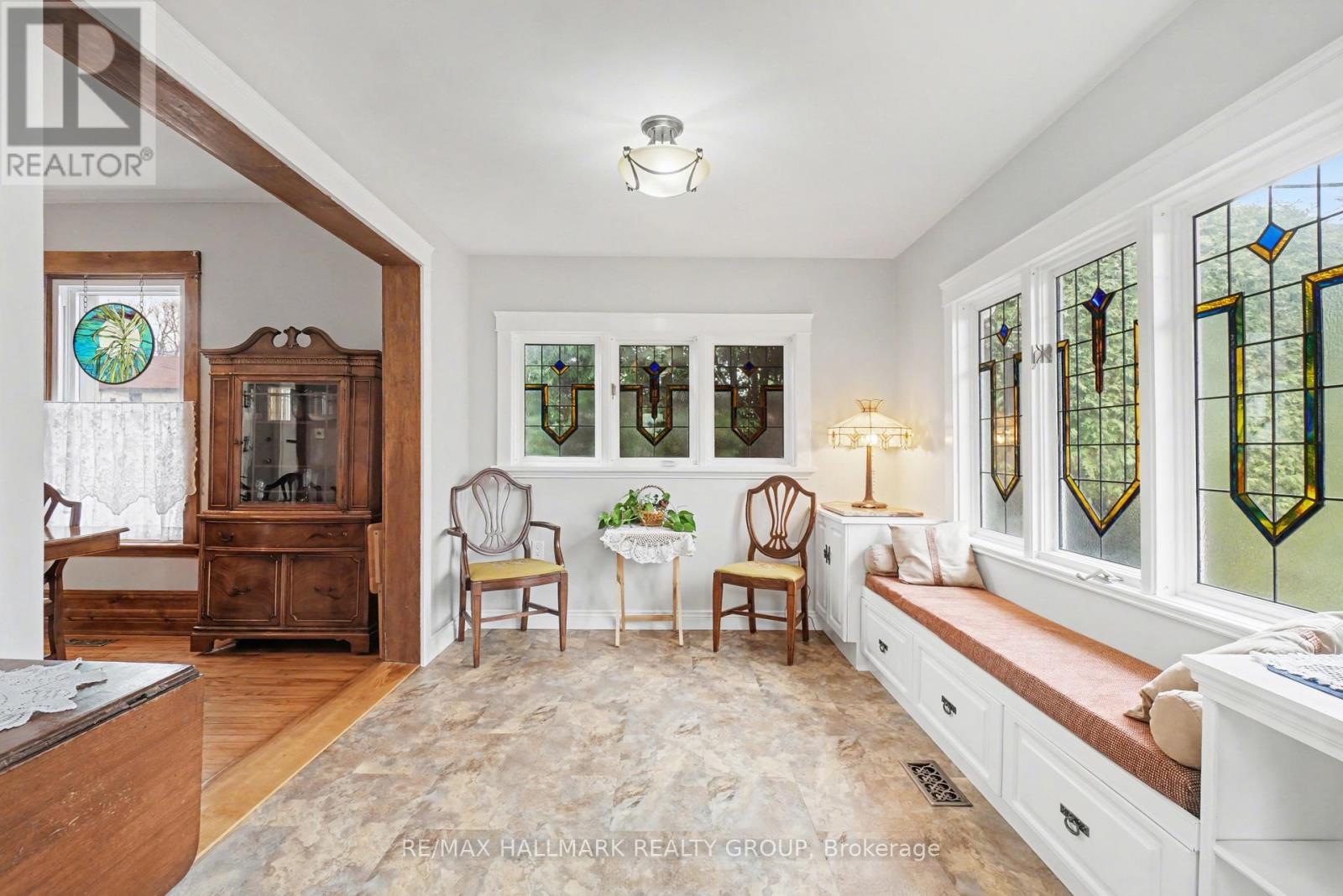 115 Hamilton Avenue N