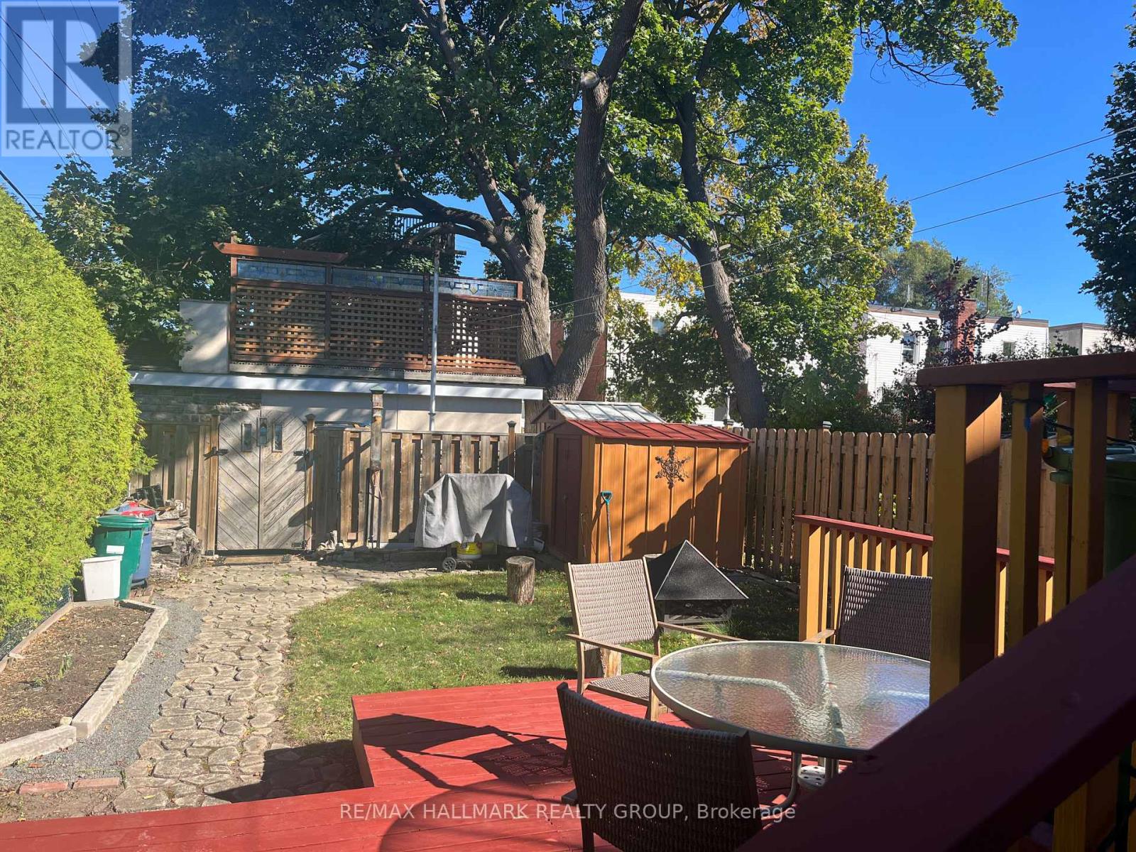 115 Hamilton Avenue N