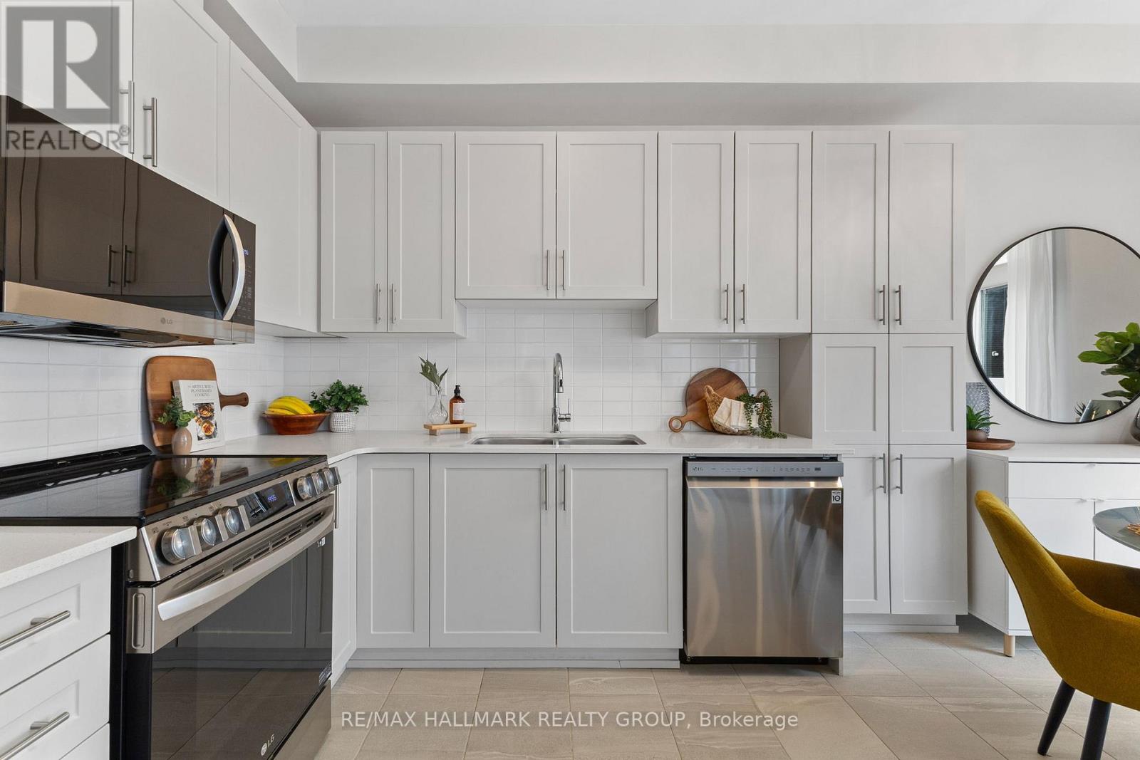 1015 Cottontail Walk