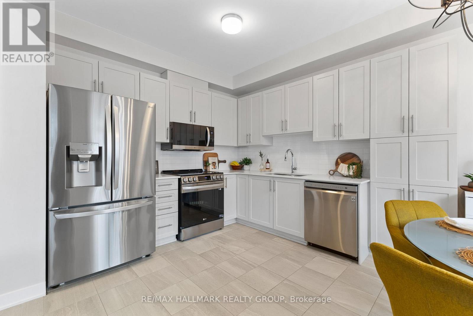 1015 Cottontail Walk