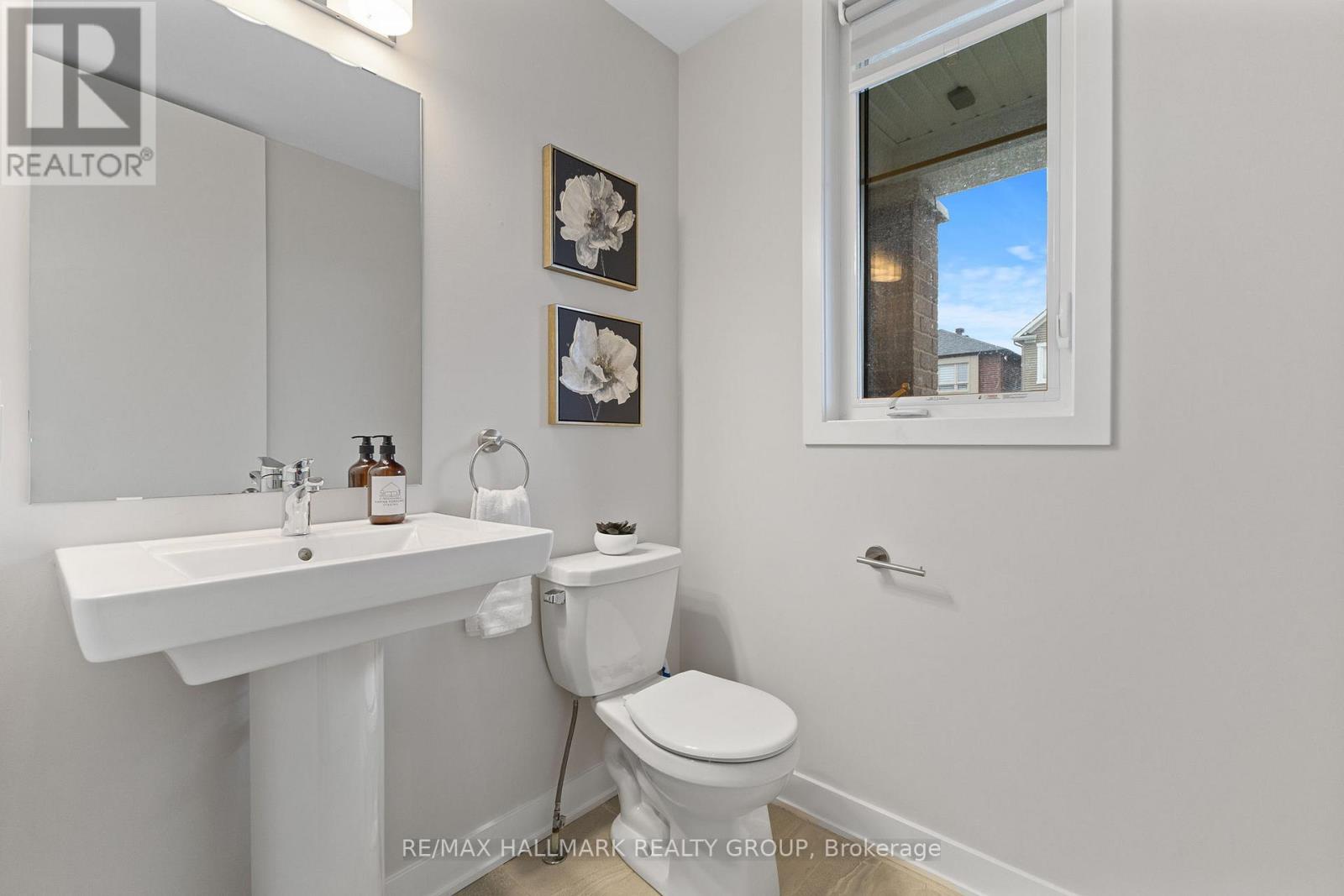 1015 Cottontail Walk