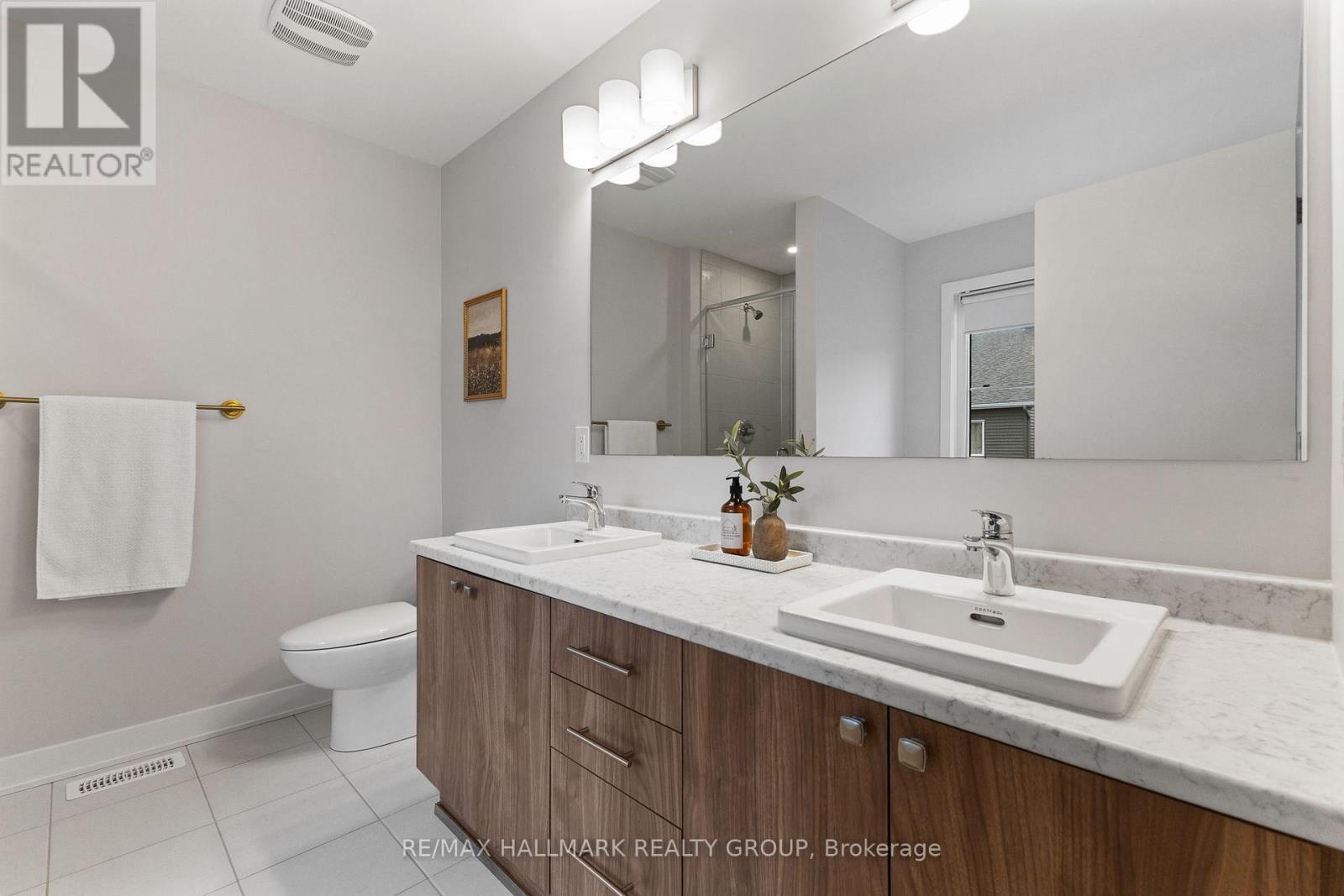 1015 Cottontail Walk