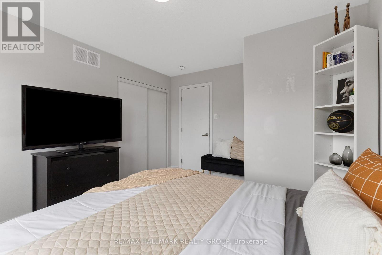 1015 Cottontail Walk