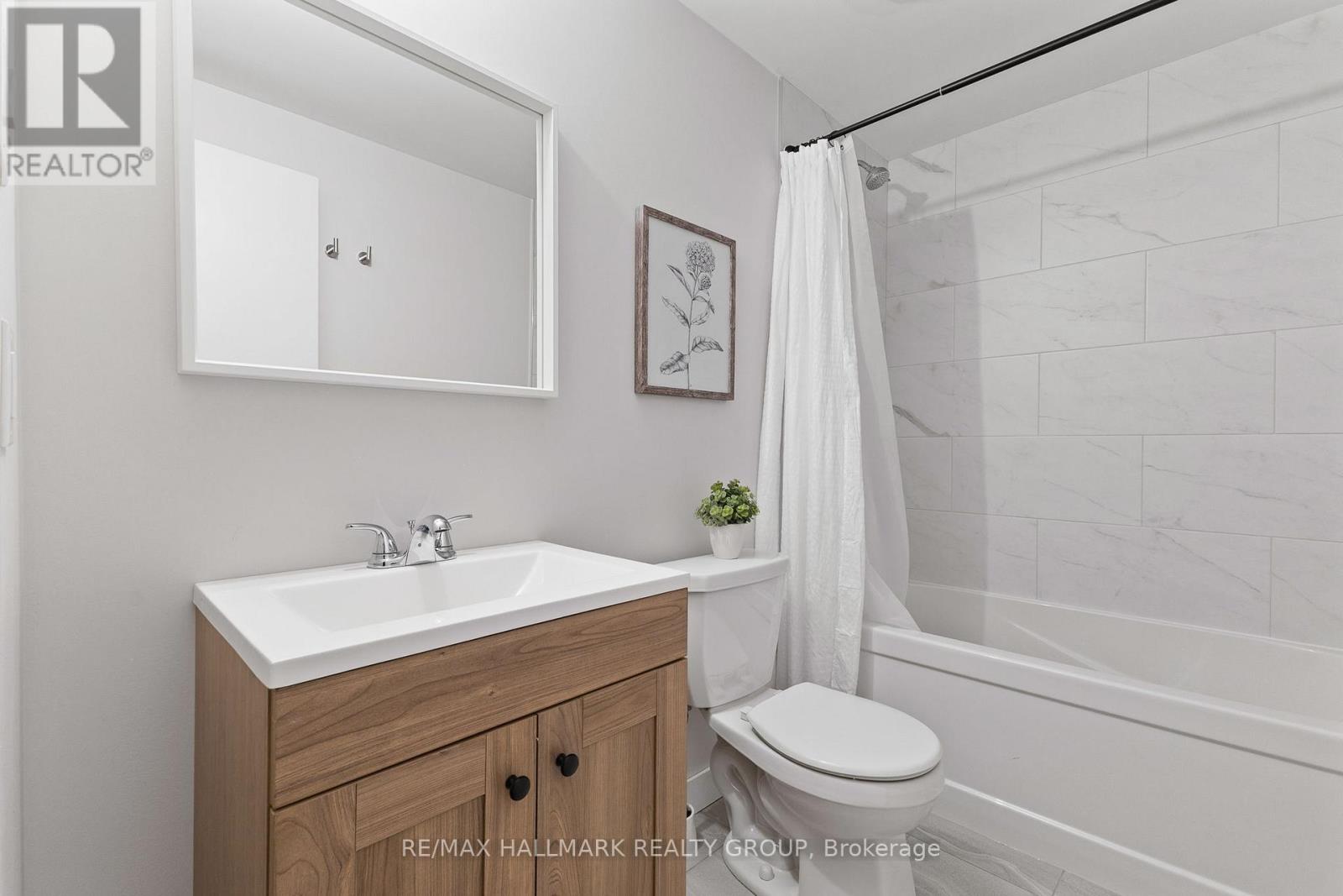 1015 Cottontail Walk