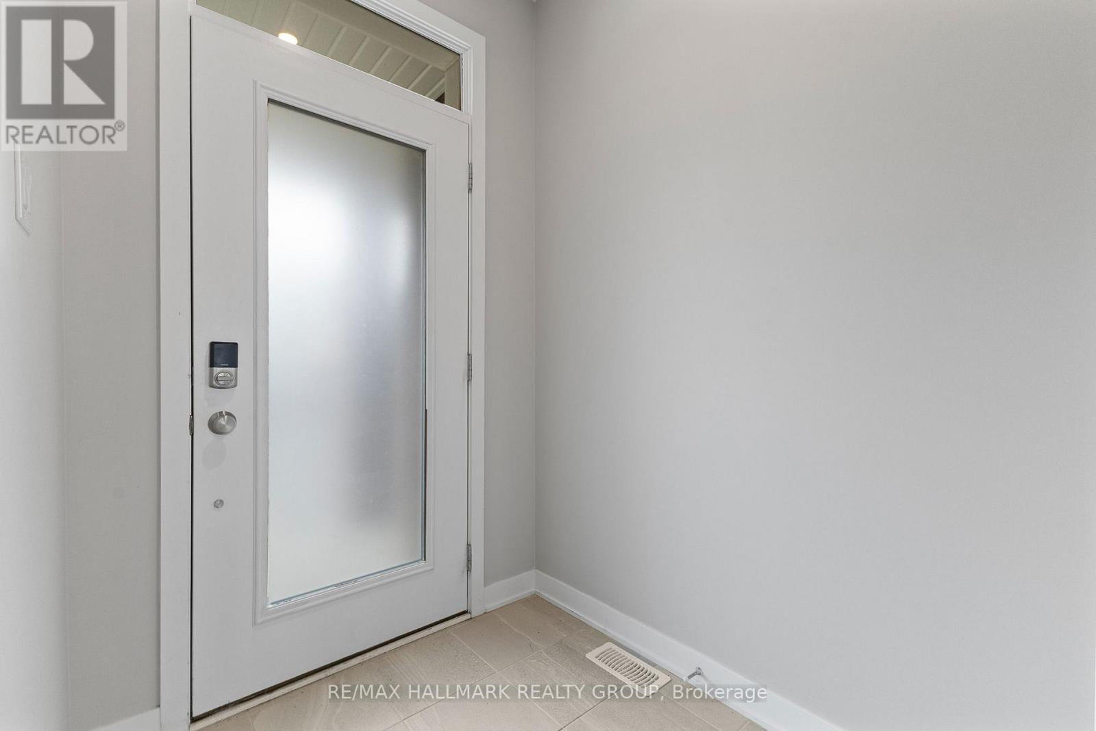 1015 Cottontail Walk