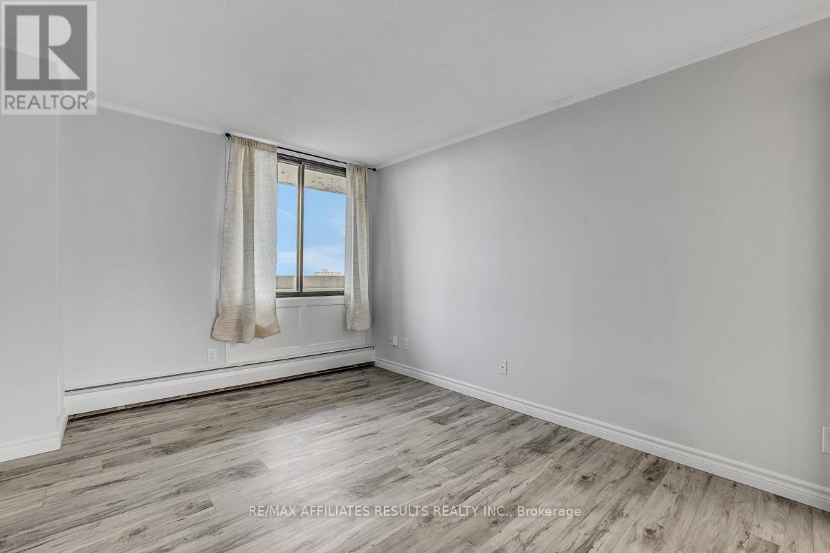 1609 - 415 Greenview Avenue