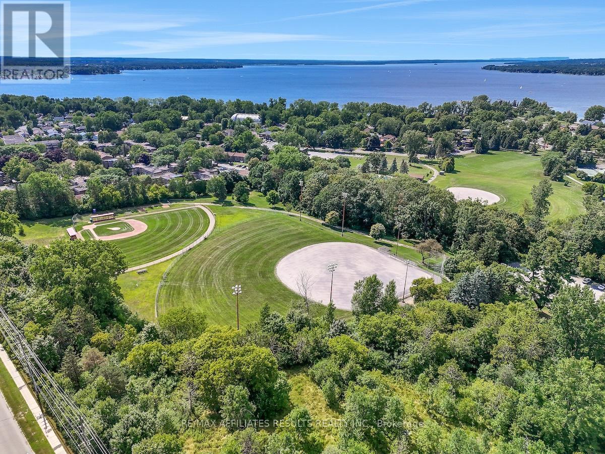 1609 - 415 Greenview Avenue