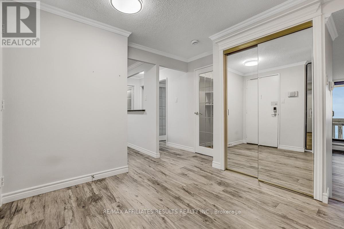 1609 - 415 Greenview Avenue