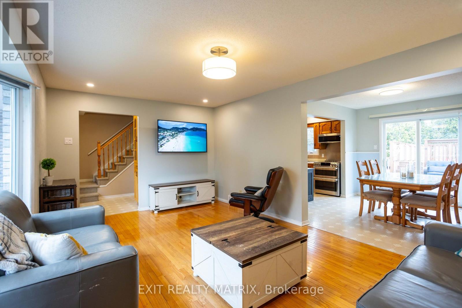 95 Castlebeau Street