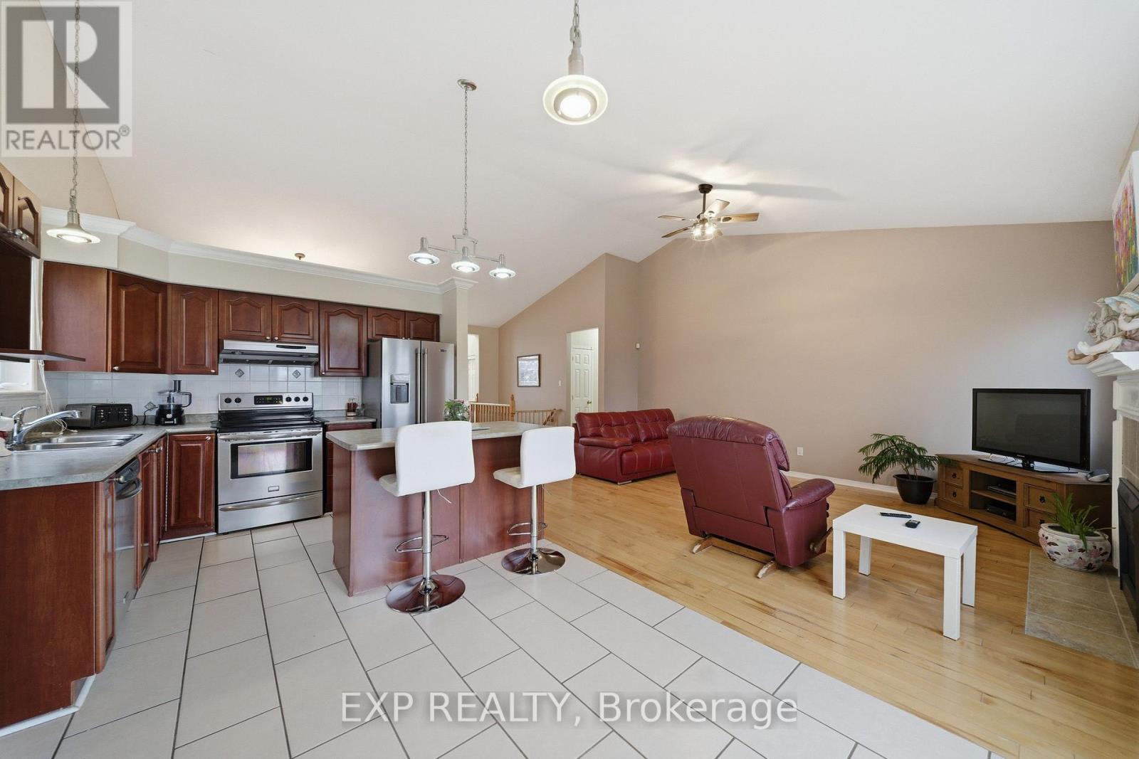 80 La Prairie Street