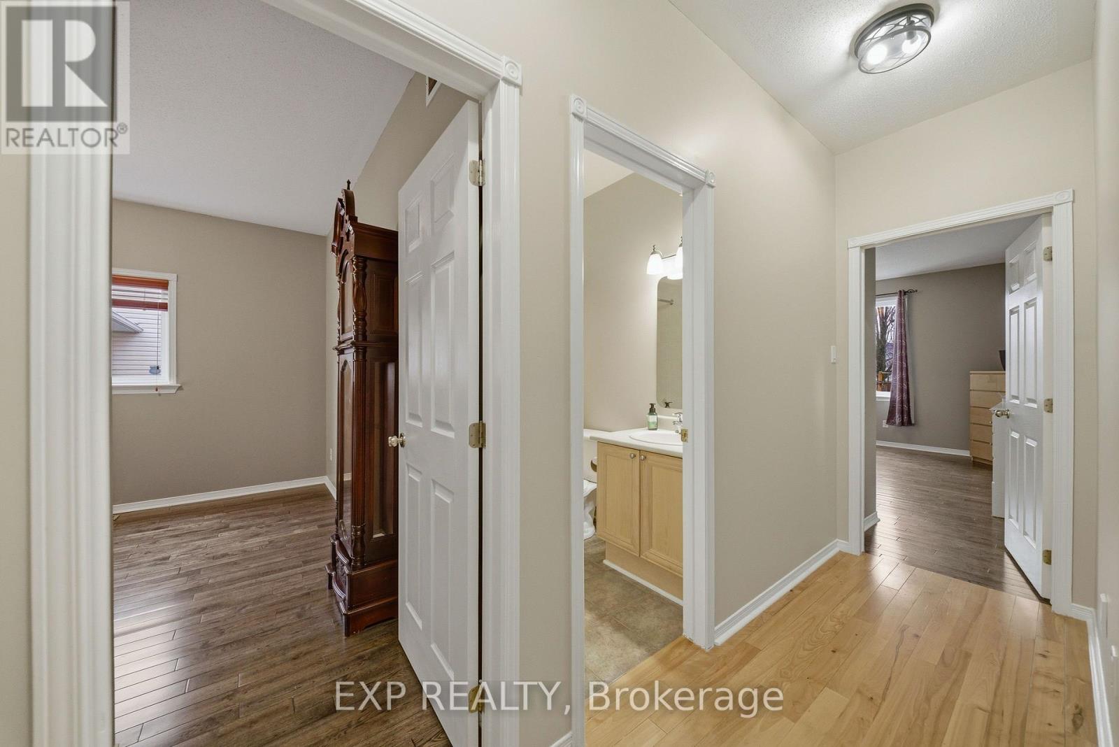 80 La Prairie Street