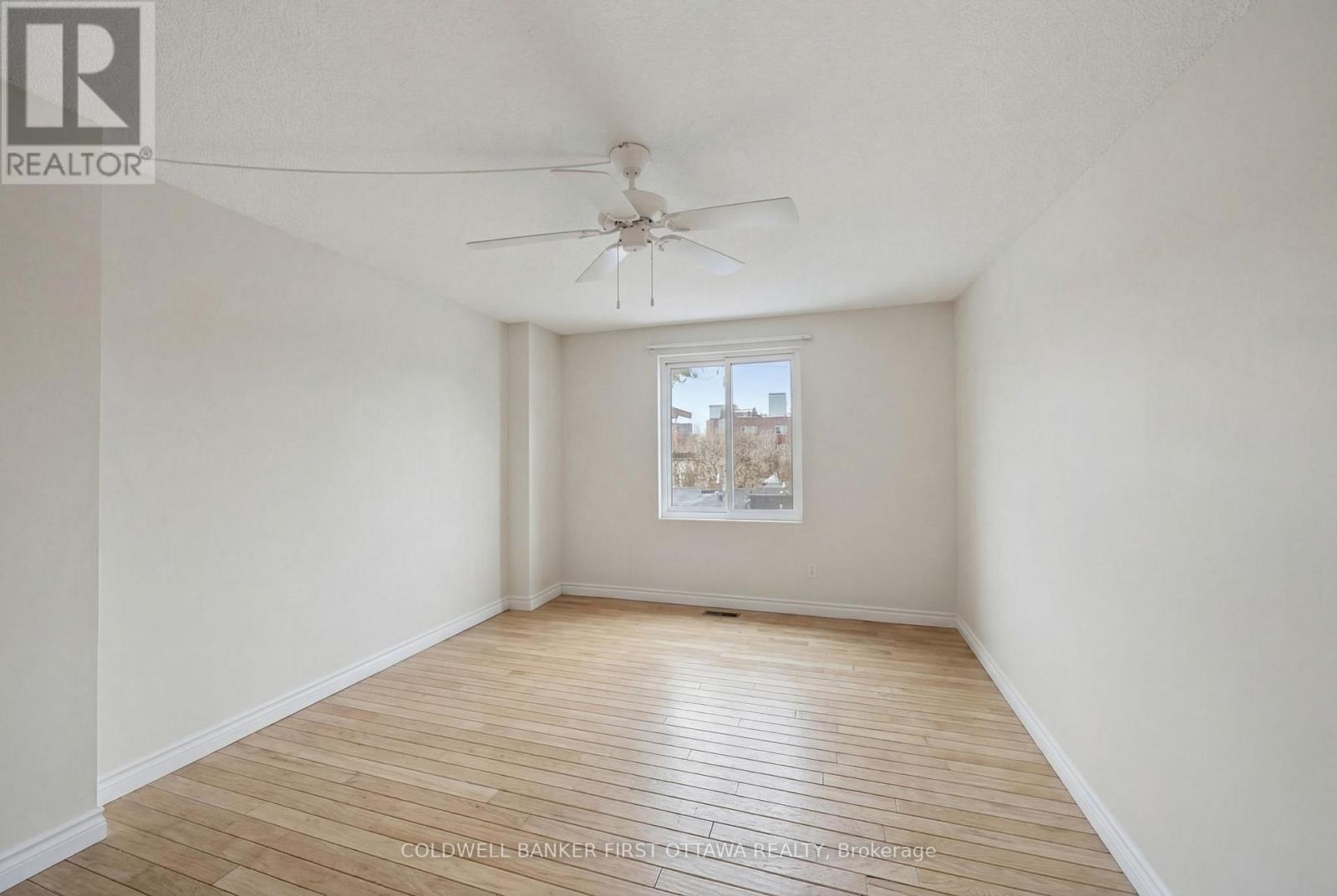 402 - 222 Guigues Avenue