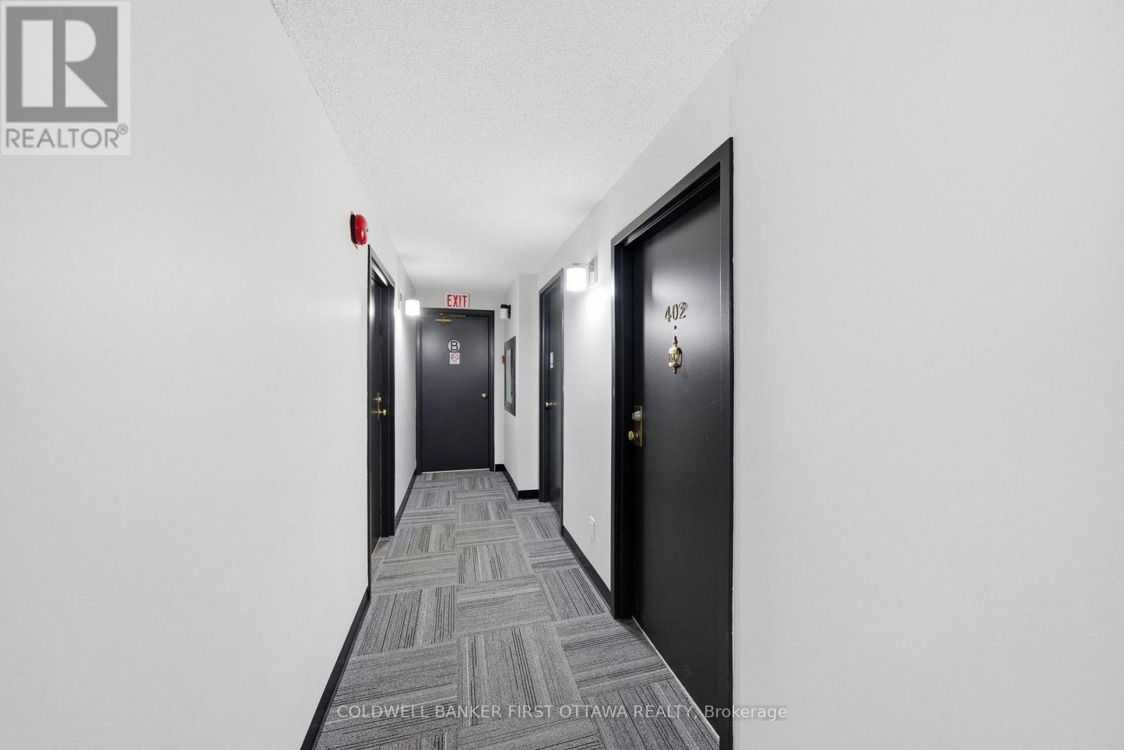 402 - 222 Guigues Avenue