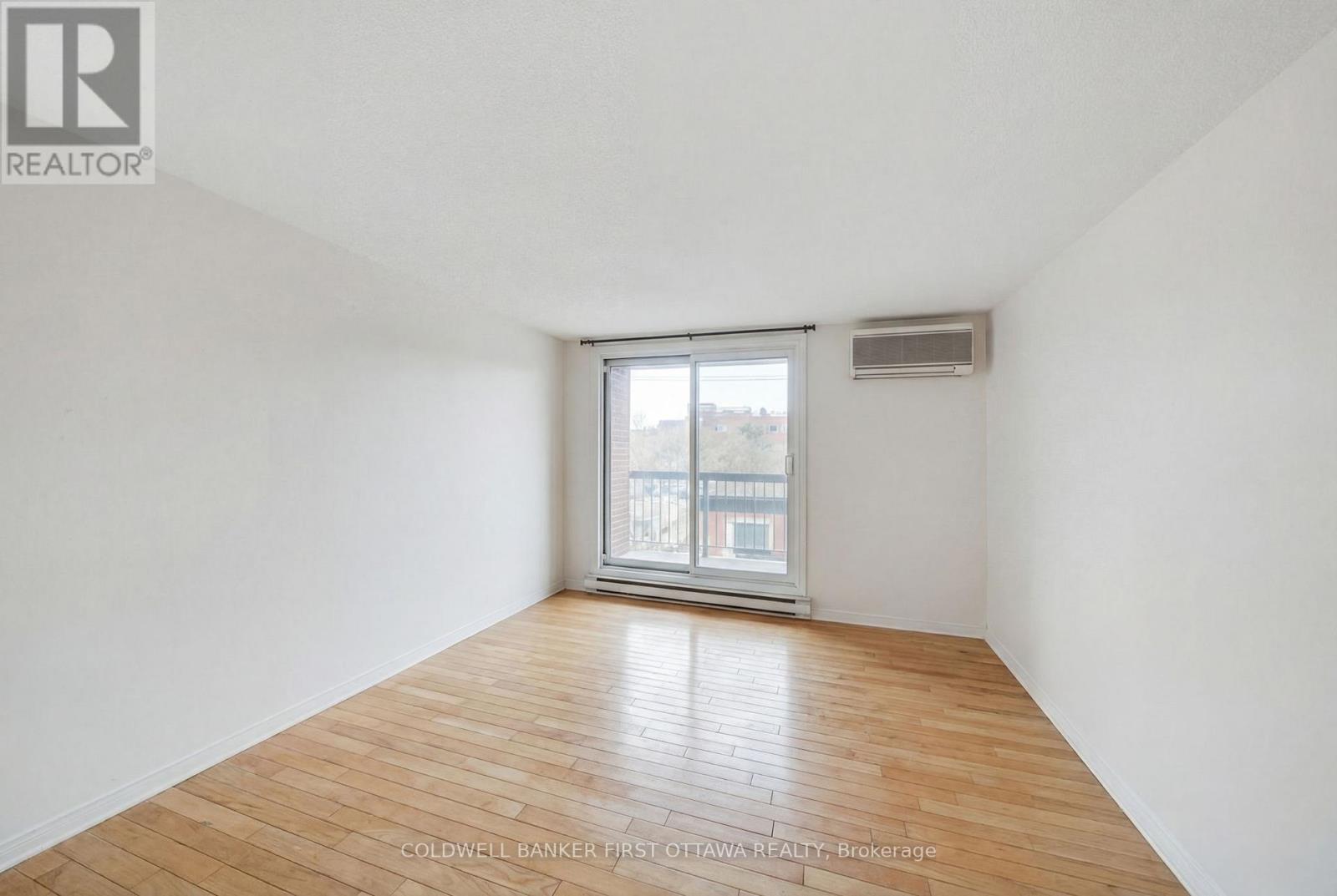 402 - 222 Guigues Avenue