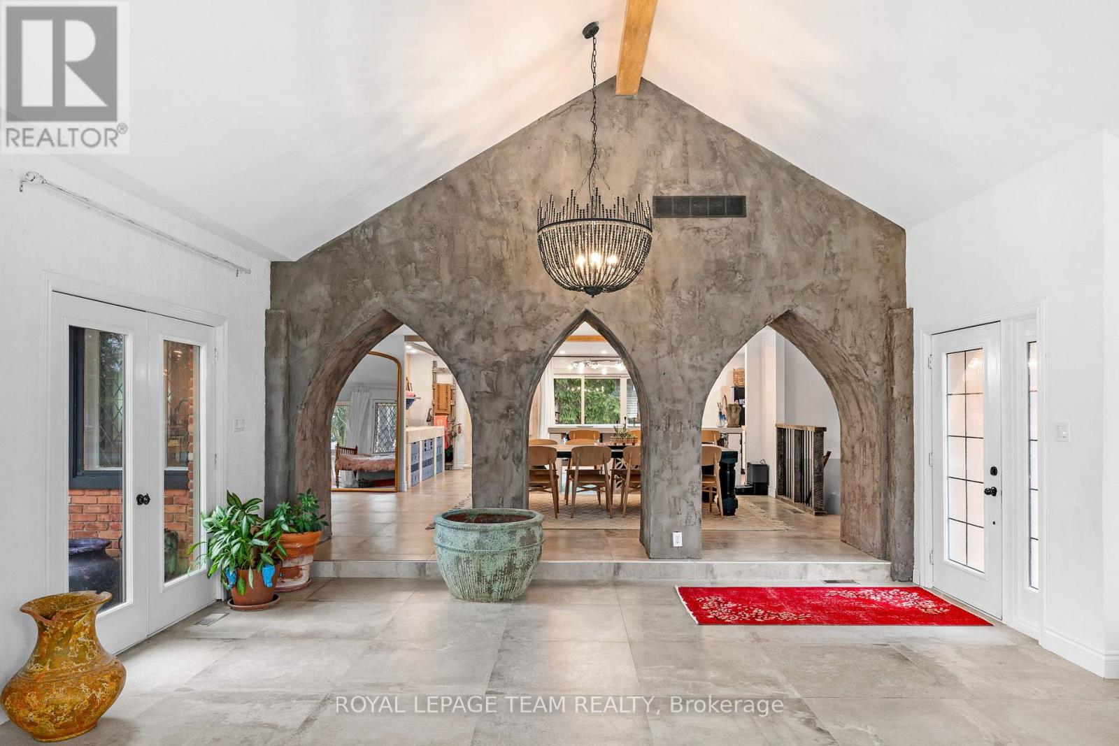 33 Rutherford Crescent