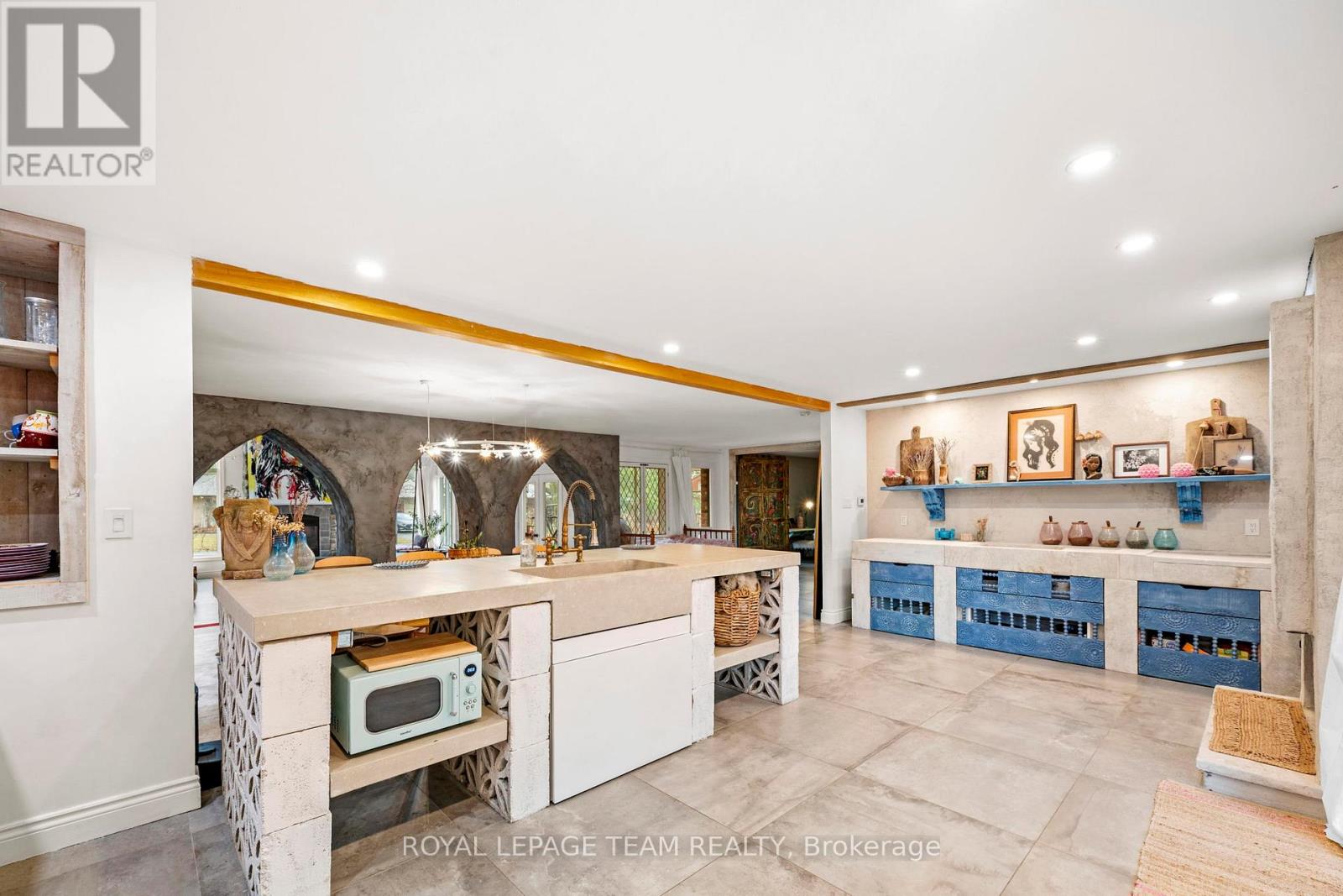 33 Rutherford Crescent