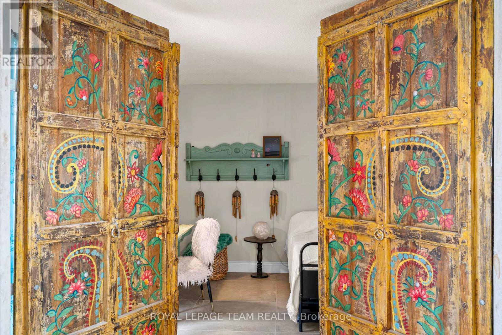 33 Rutherford Crescent