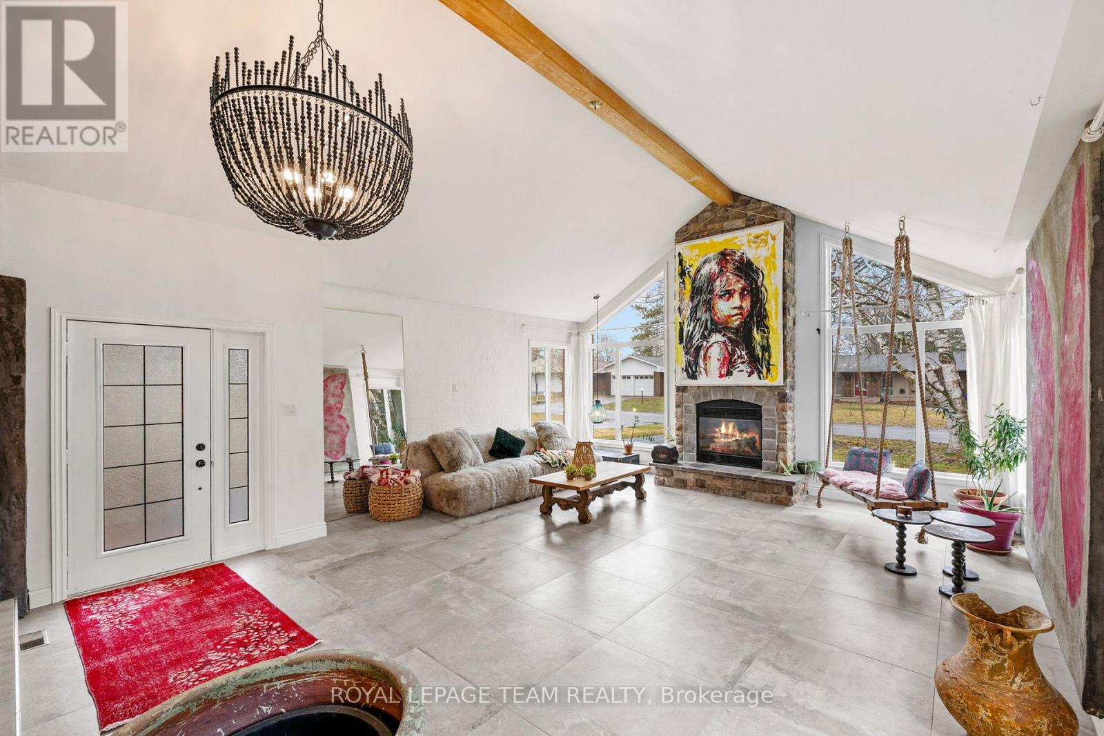 33 Rutherford Crescent