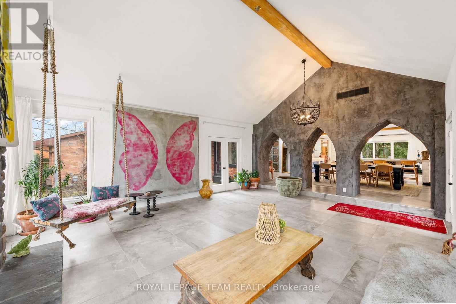 33 Rutherford Crescent