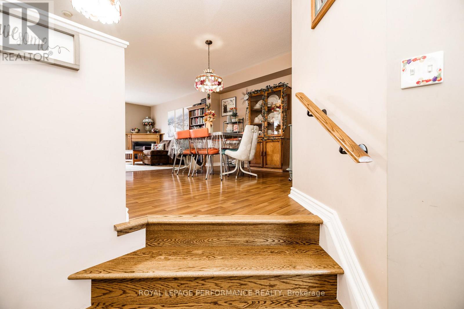 1893 Hennessy Crescent