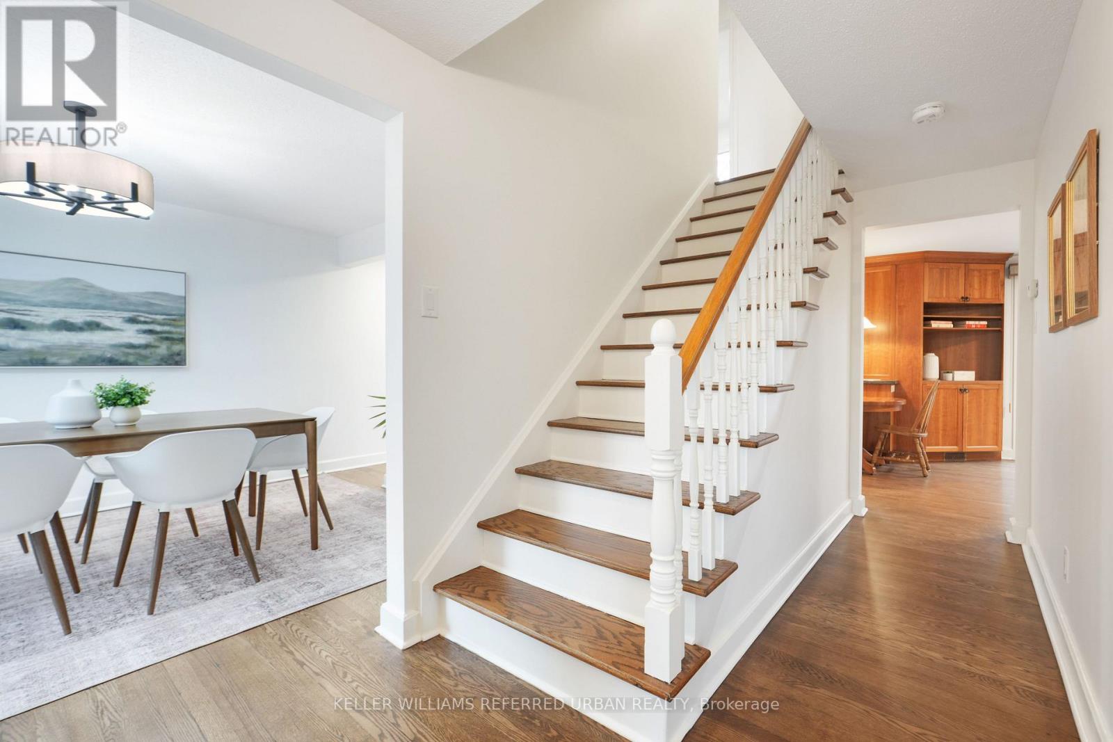 682 Glenhurst Crescent