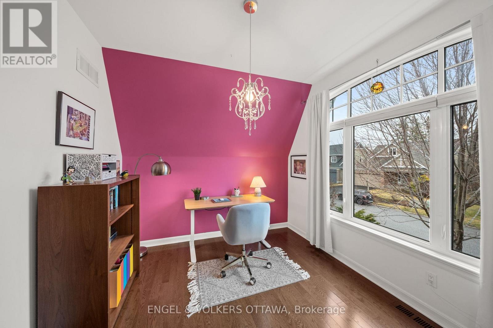 566 Erinwoods Circle