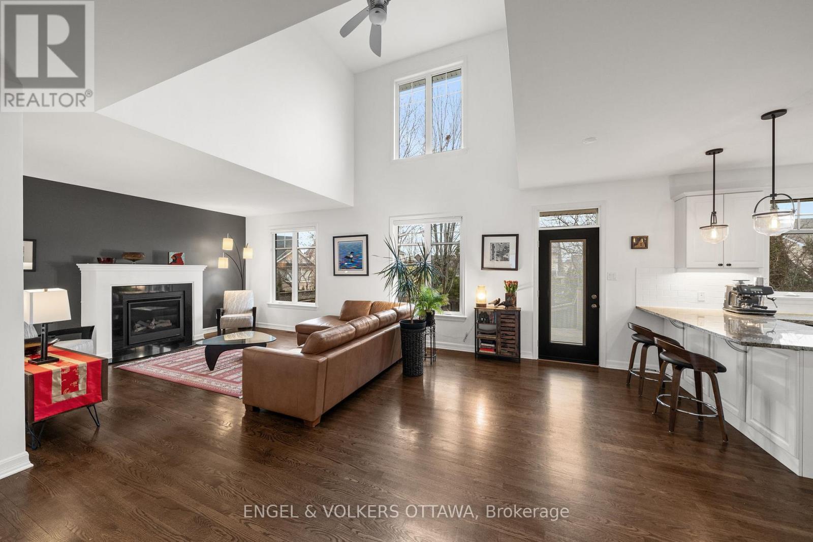 566 Erinwoods Circle