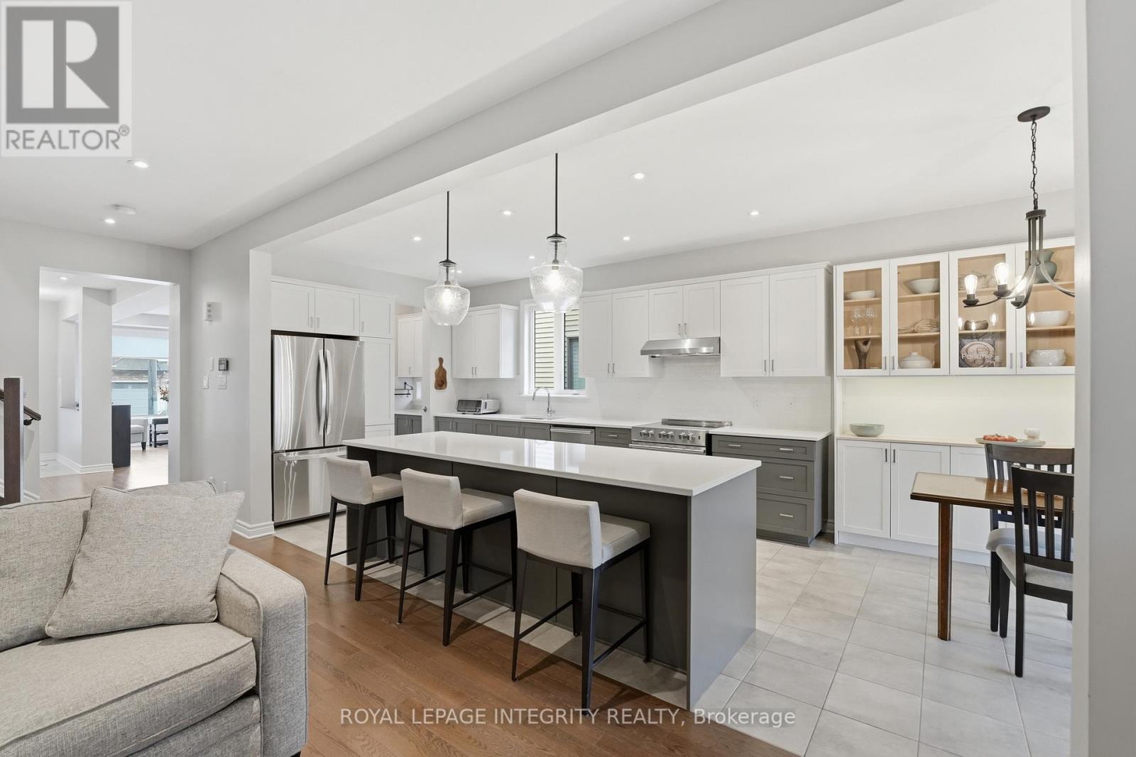 211 Cooks Mill Crescent