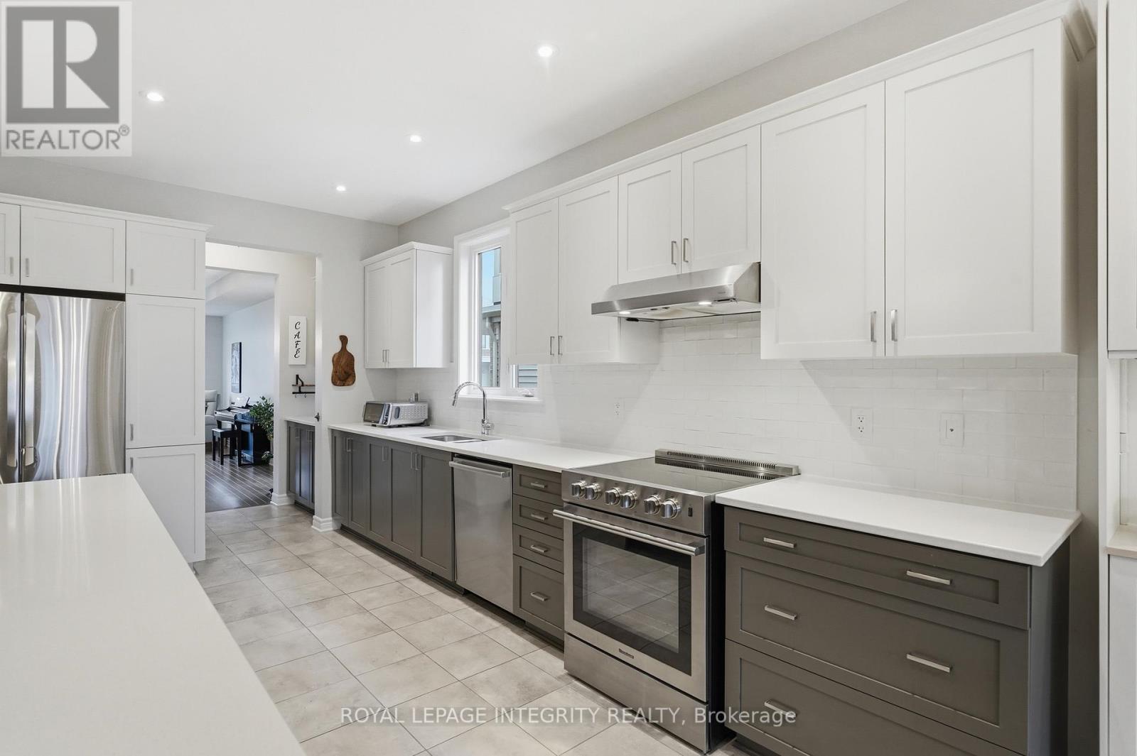 211 Cooks Mill Crescent