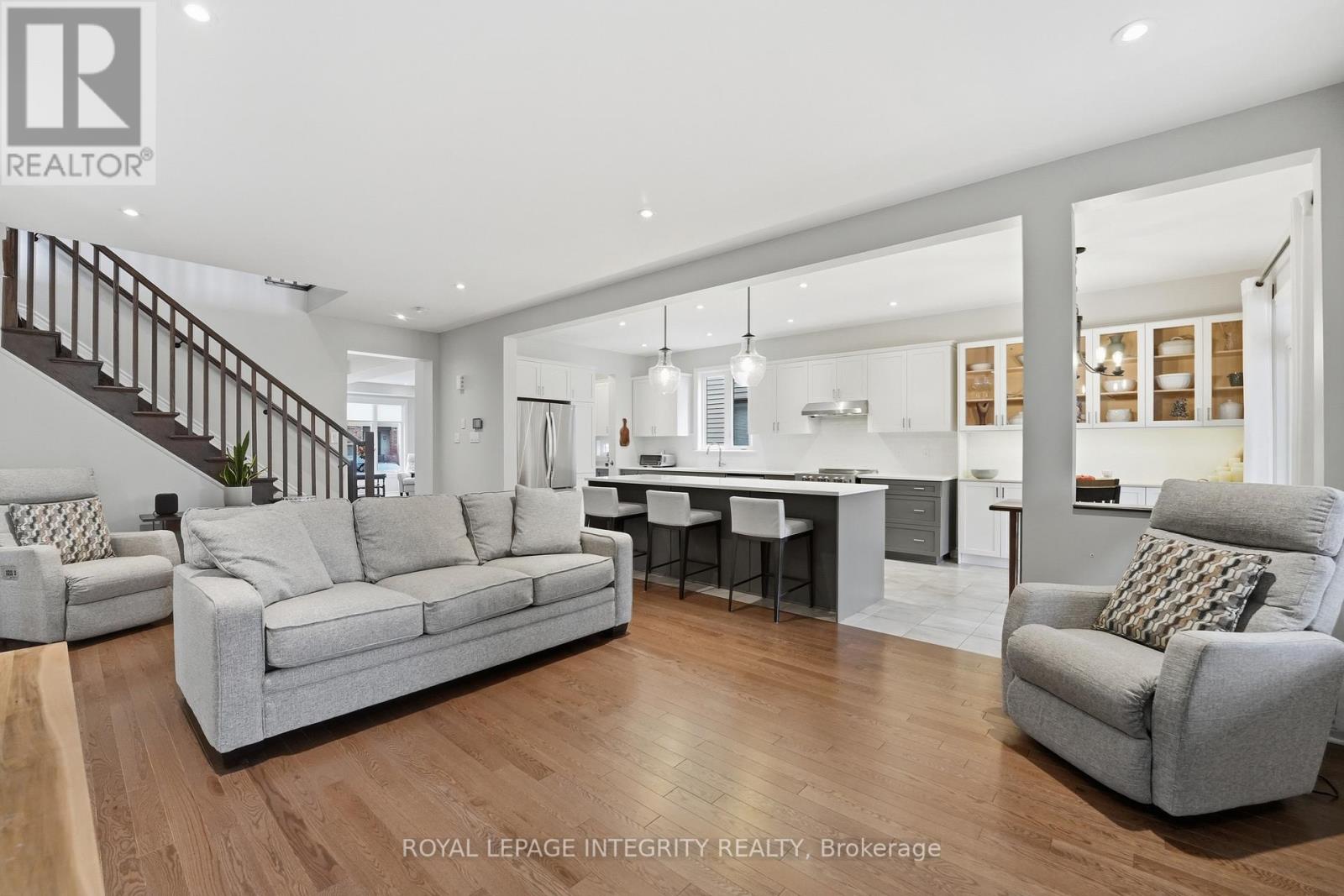 211 Cooks Mill Crescent