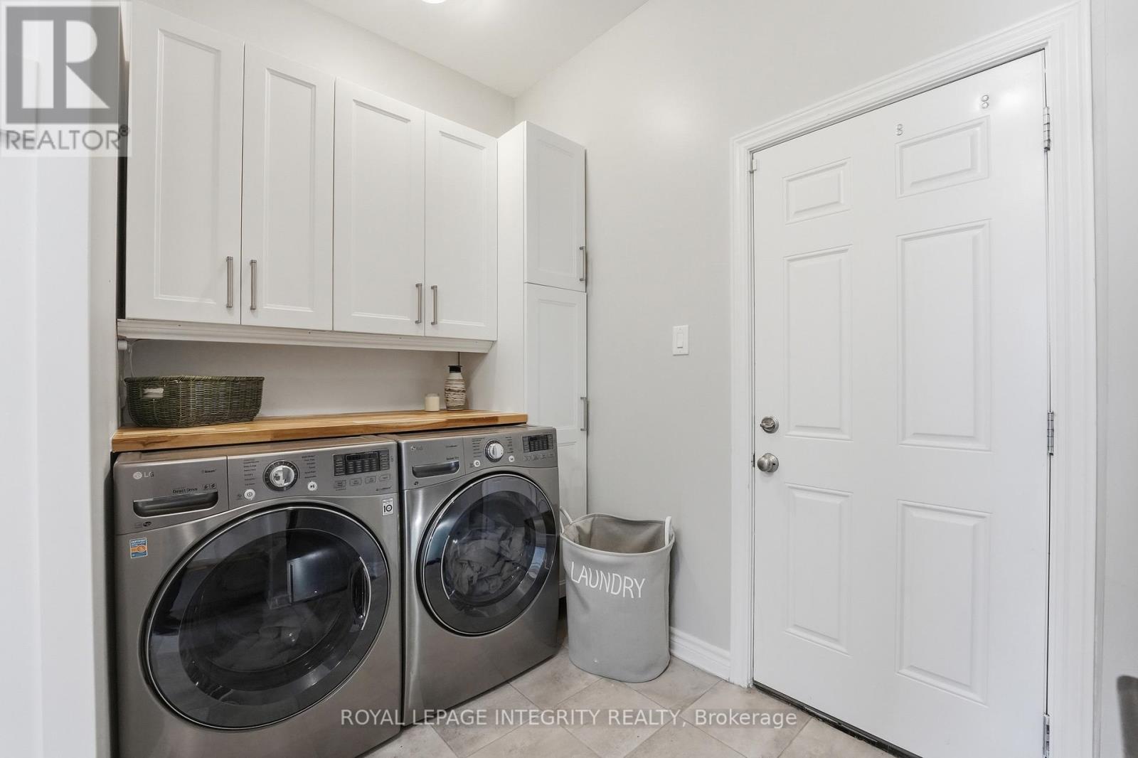 211 Cooks Mill Crescent