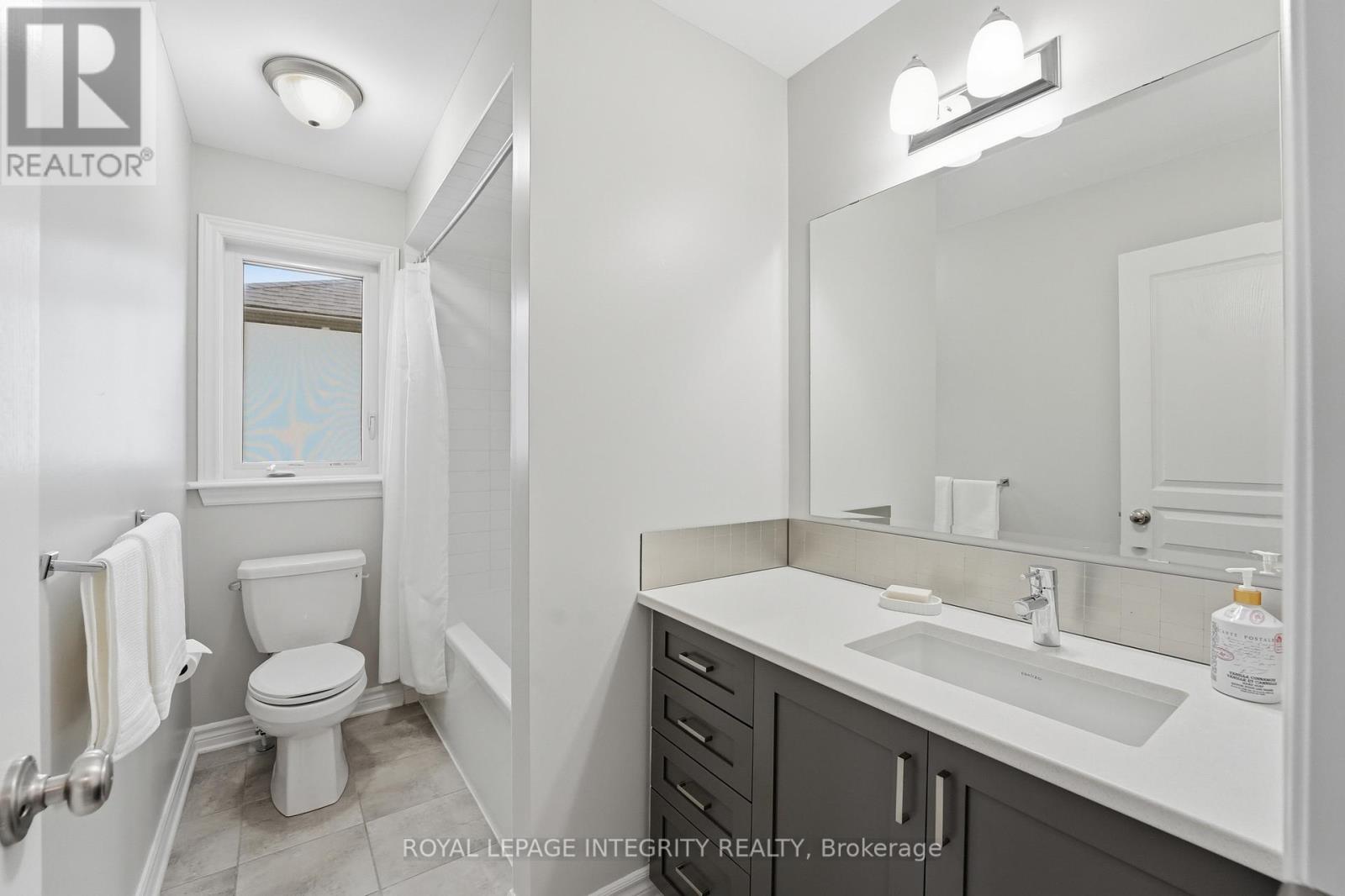 211 Cooks Mill Crescent