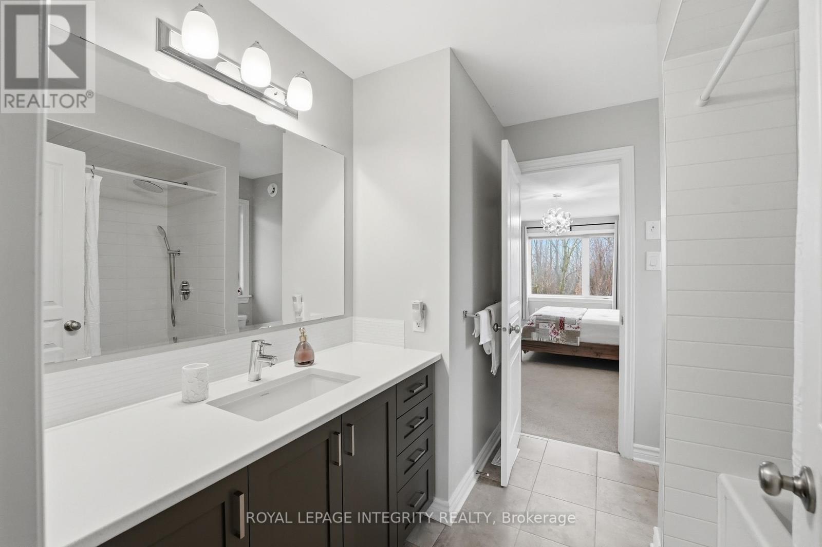 211 Cooks Mill Crescent