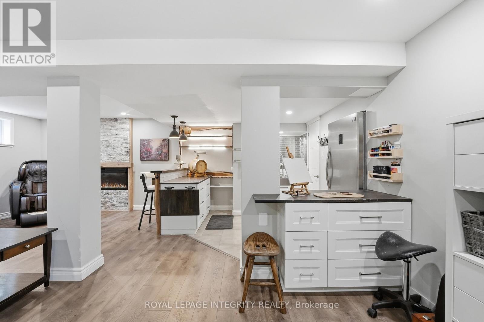 211 Cooks Mill Crescent