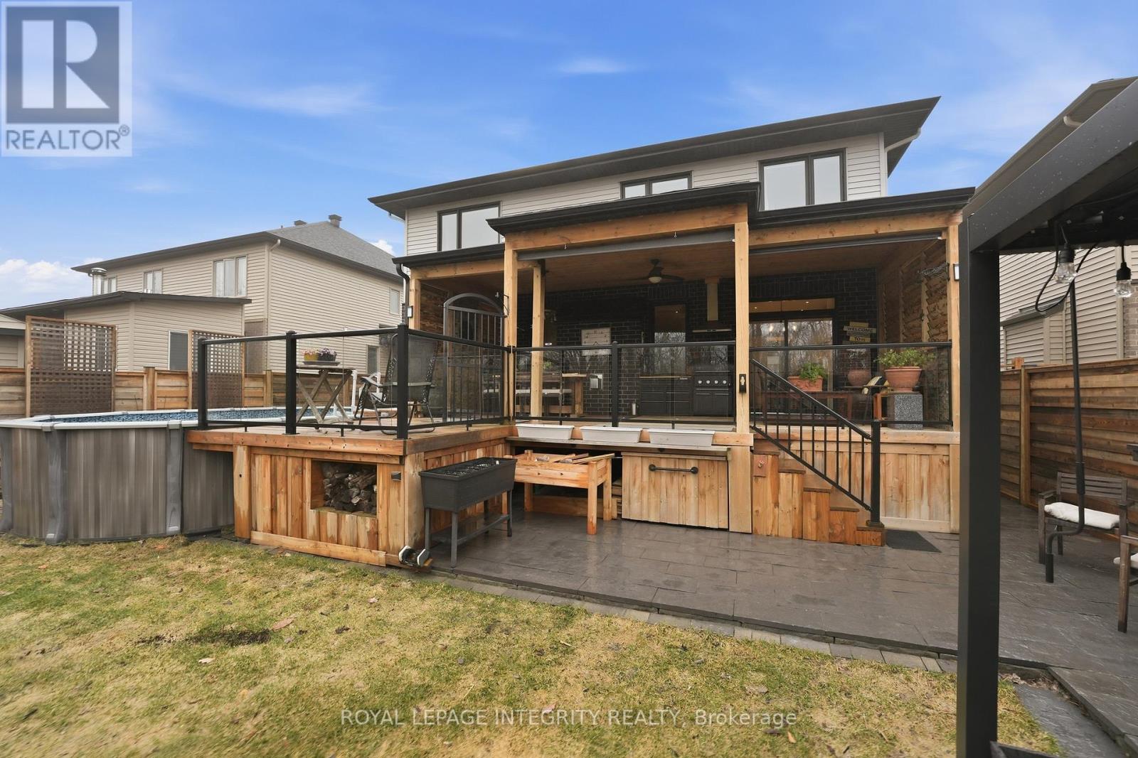 211 Cooks Mill Crescent