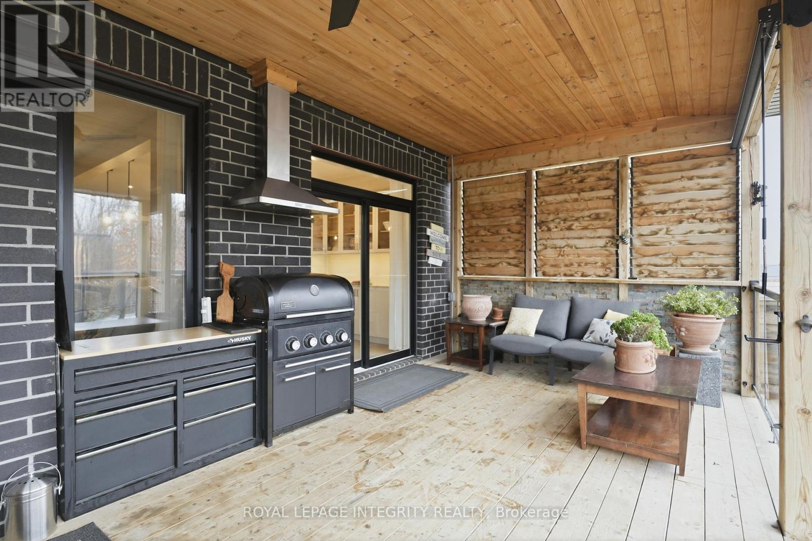 211 Cooks Mill Crescent