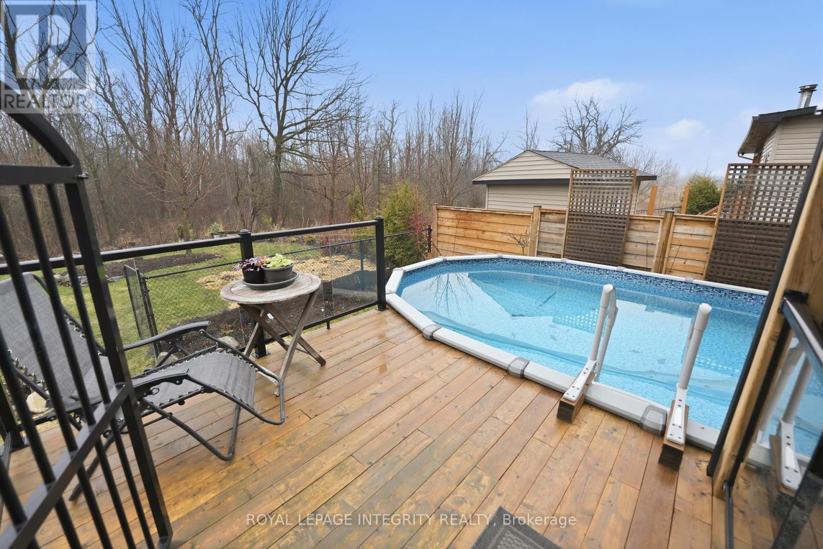 211 Cooks Mill Crescent