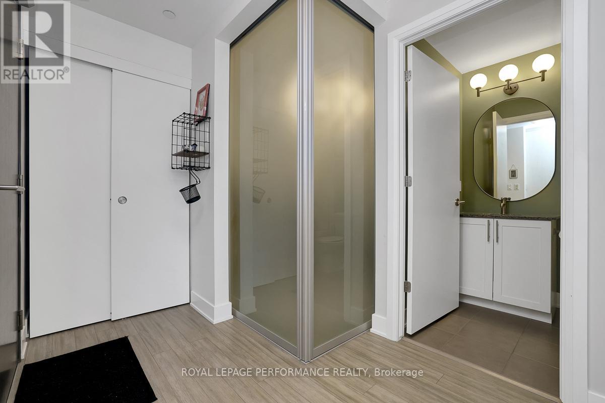 1004 - 118 Holmwood Avenue