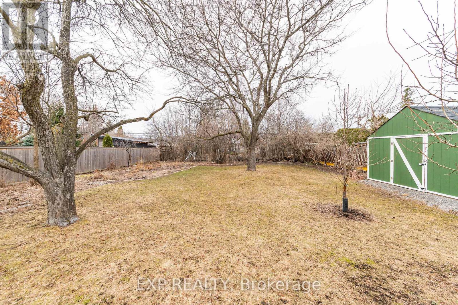 1592 Apeldoorn Avenue