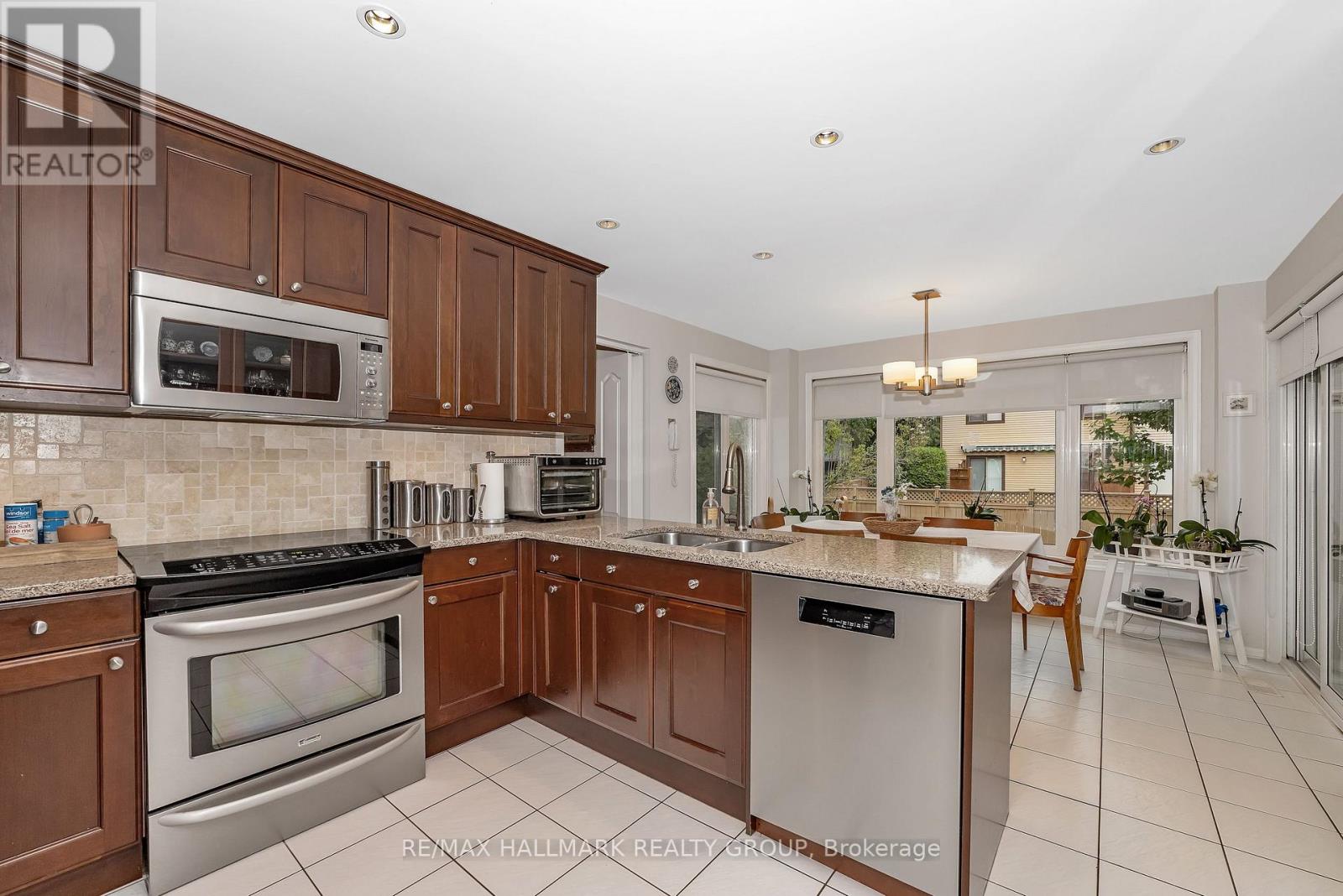 1850 Thornecrest Street