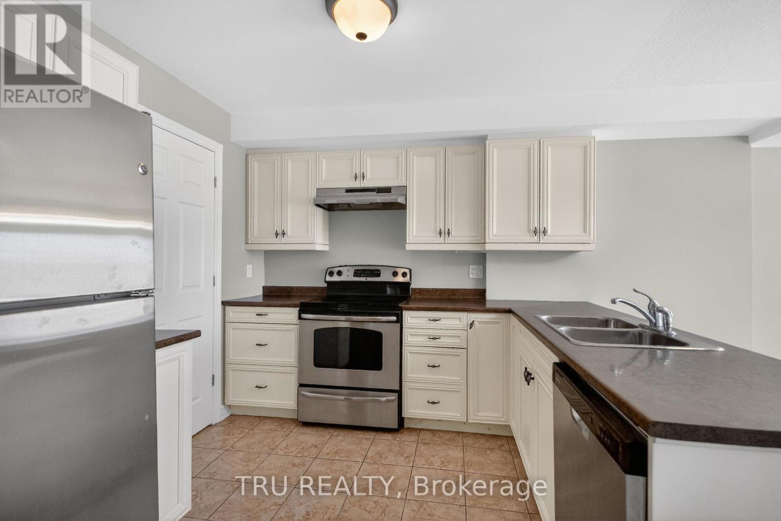 113 - 398 Van Buren Street