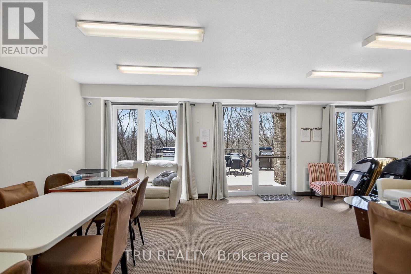 113 - 398 Van Buren Street