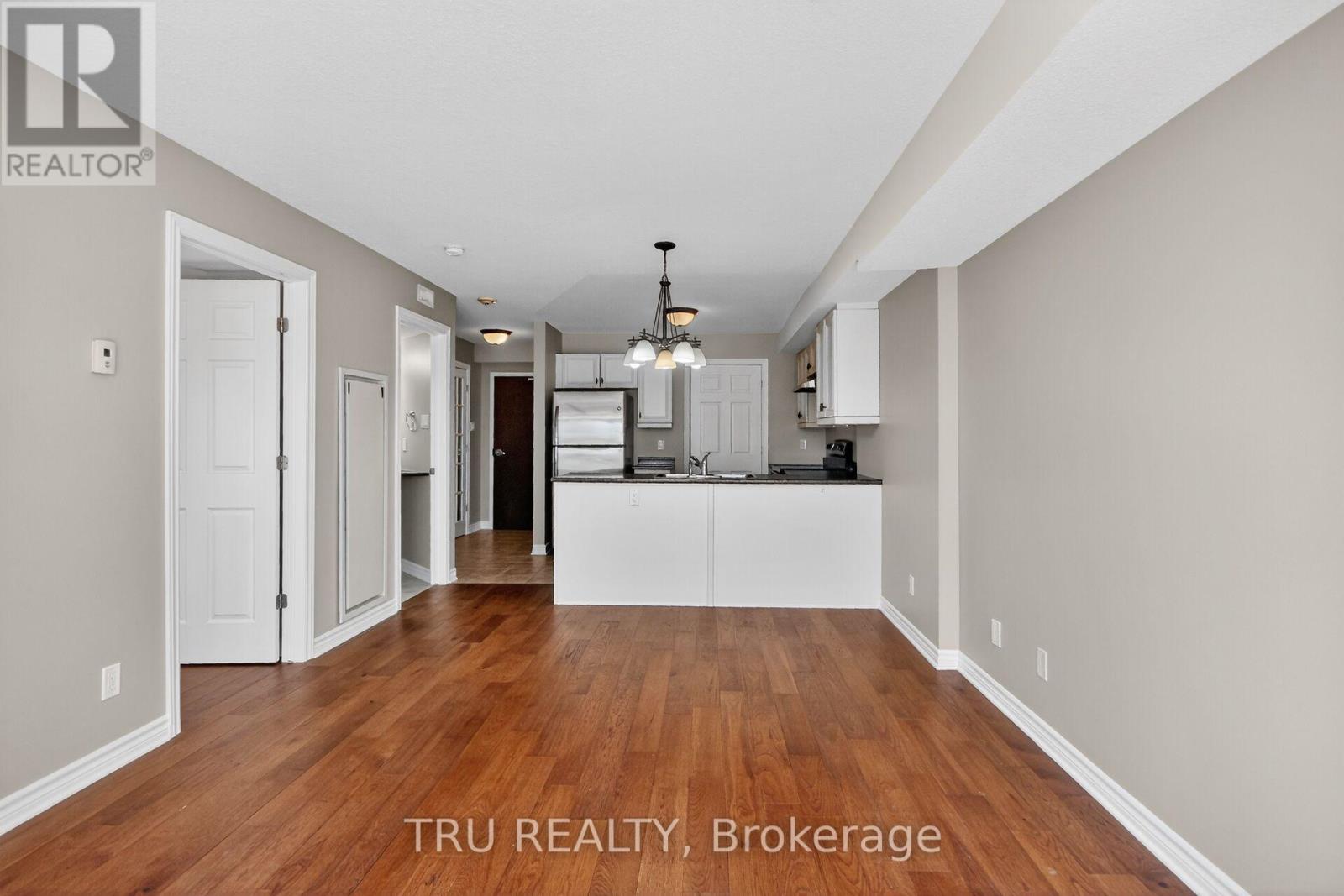 113 - 398 Van Buren Street