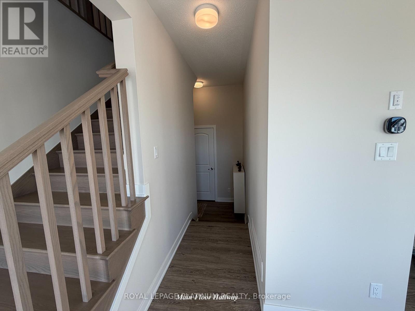 6384 Ottawa Street W