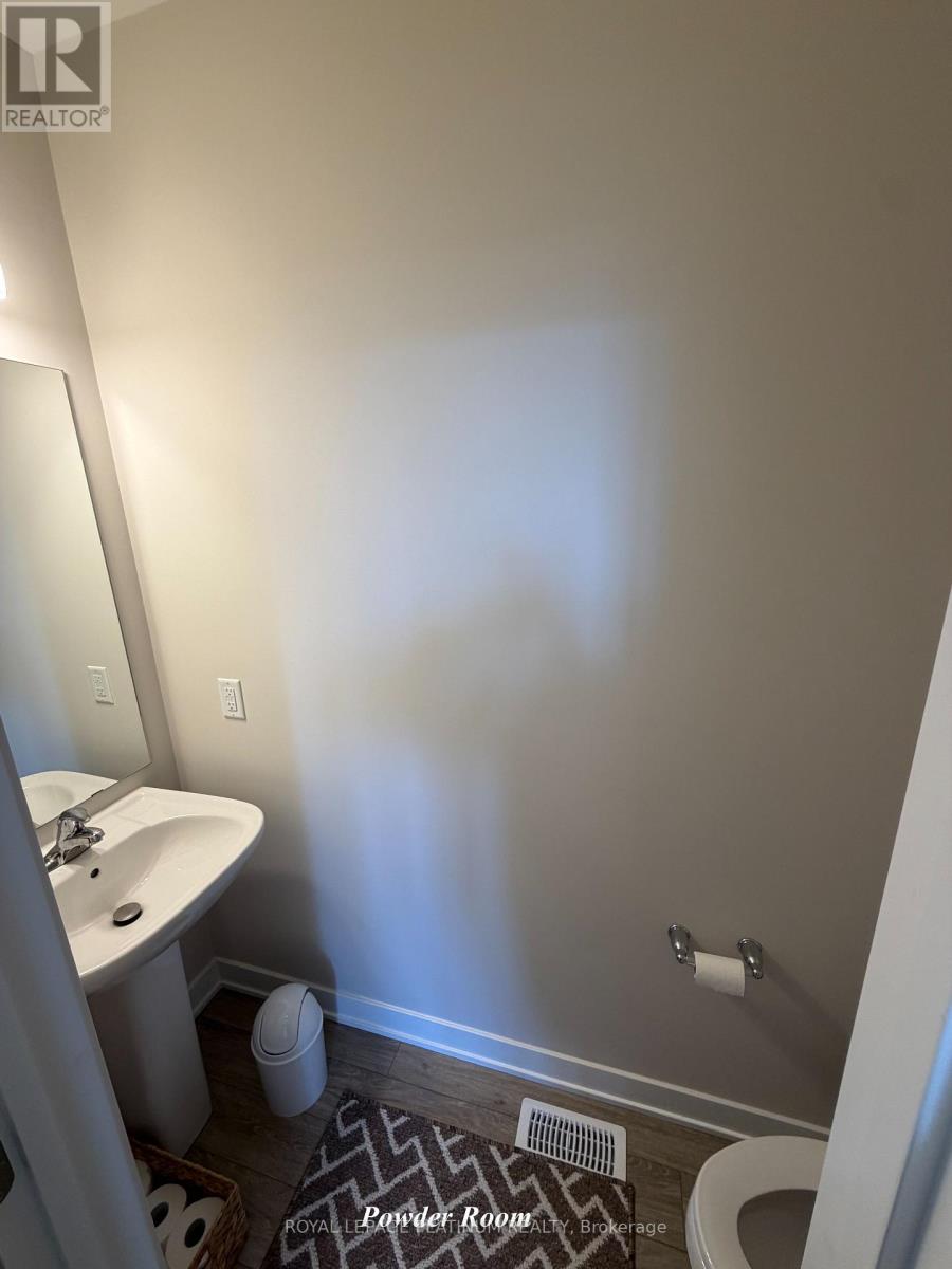 6384 Ottawa Street W