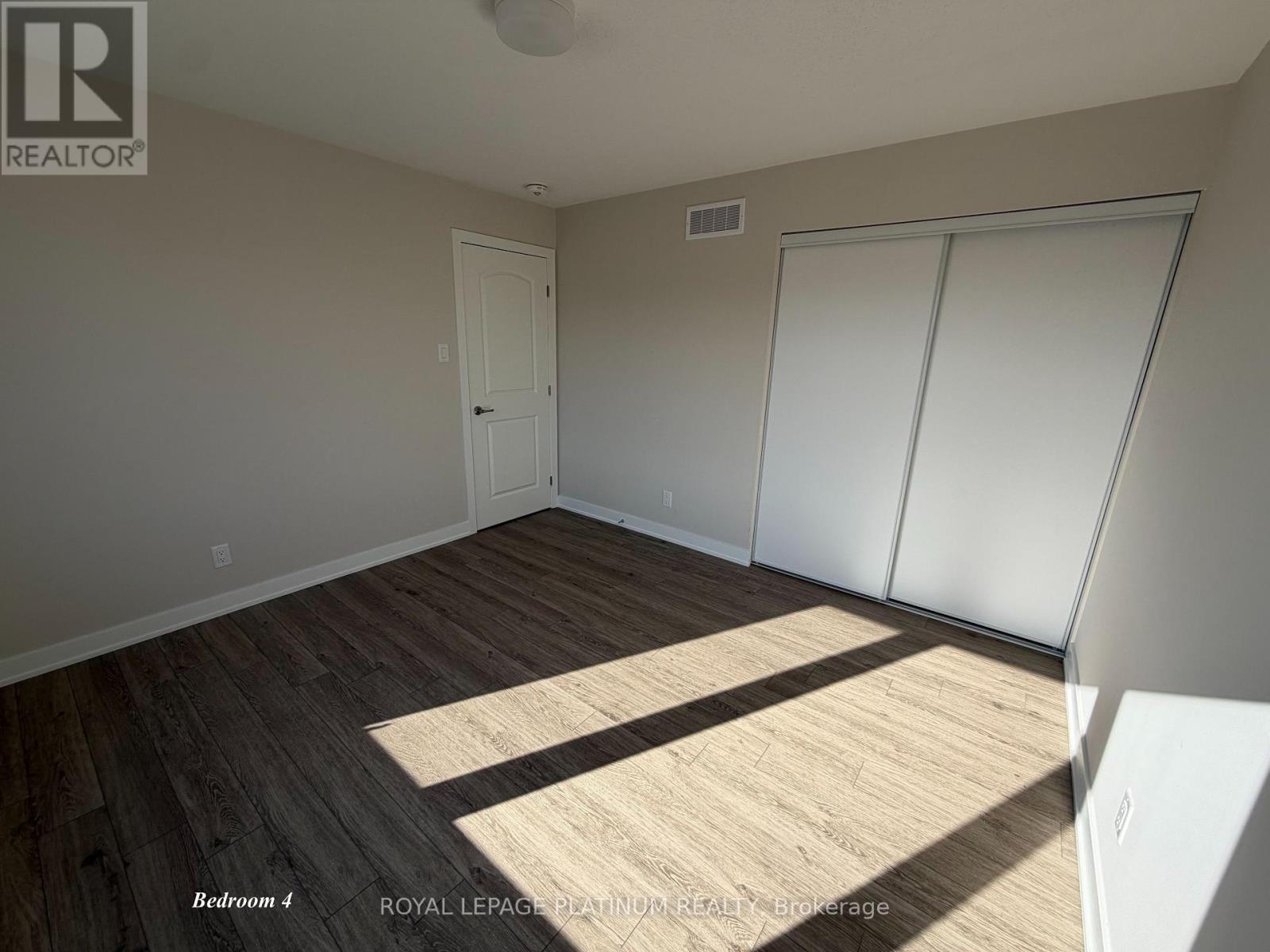 6384 Ottawa Street W