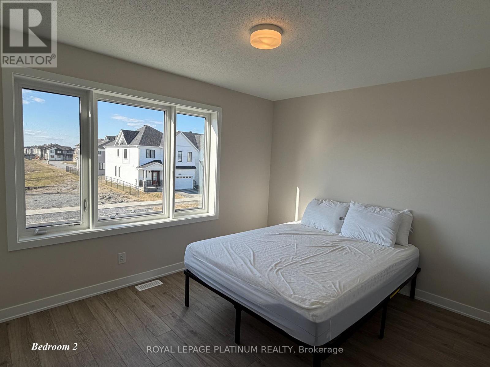 6384 Ottawa Street W